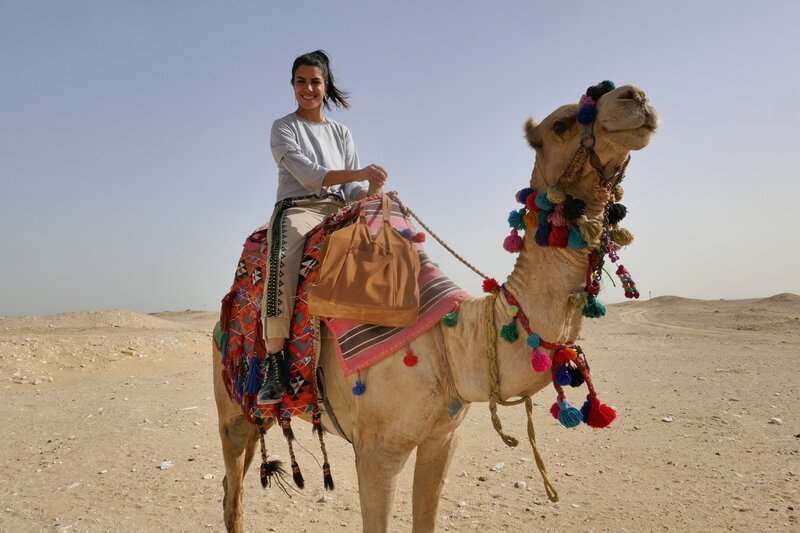 Clarissa ist auf den Spuren Kleopatras in Ägypten unterwegs. – Bild: KiKA/​Stefanie Jung