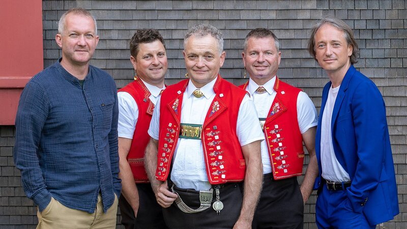 Comedy Showcase – 2023 Alppenzeller Welttournee – Bild: SRF