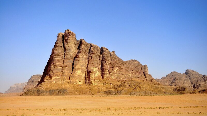 Die Felsformation Seven Pillars of Wisdom im Wadi Rum – Bild: 3sat