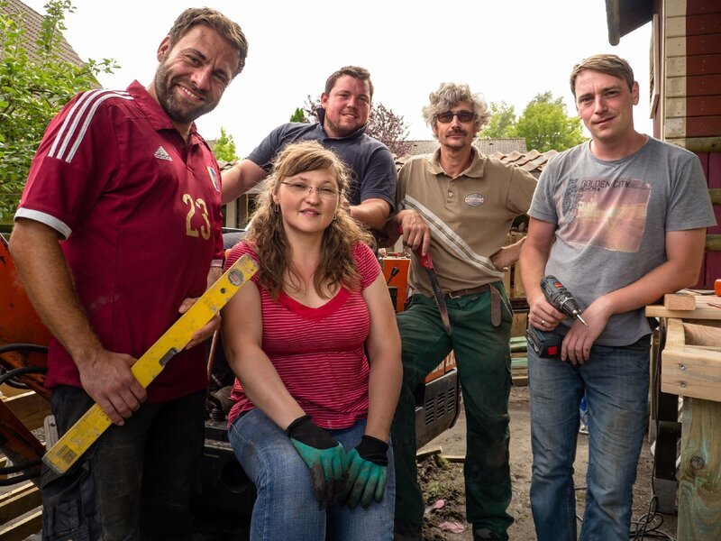 V.l.: Claus, Kinga, Henrik, Ralf und Thorsten – Bild: RTL /​ Tokee Bros.