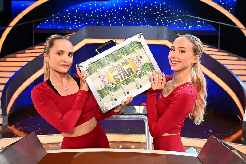 Davia Geiss (l.); Shania Geiss (r.) – Bild: Joyn /​ Willi Weber
