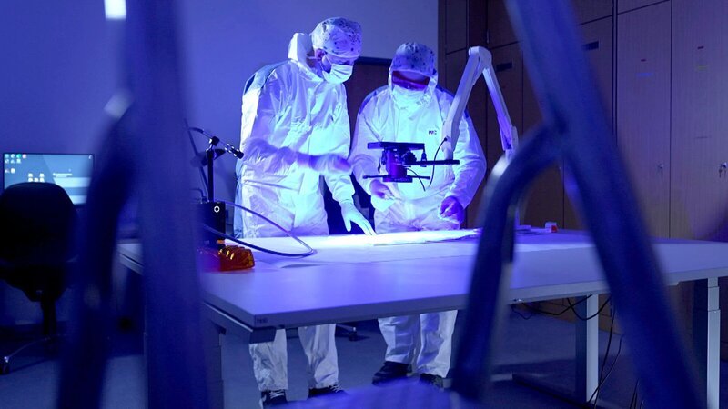 Untersuchung im Landeskriminalamt Oberösterreich. – Bild: 3sat Untersuchung im Landeskriminalamt Oberösterreich. – Bild: 3sat