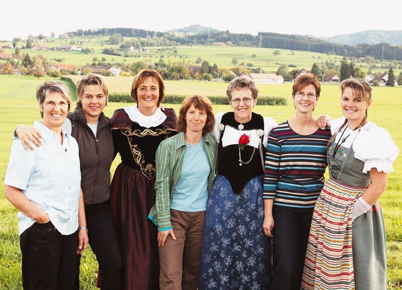Lina Bernhardsgrütter, Margit Odermatt, Migga Falett, Käthy Hürzeler, Annelies Graf, Antonia Rudin, Silvia Limacher – Bild: SF