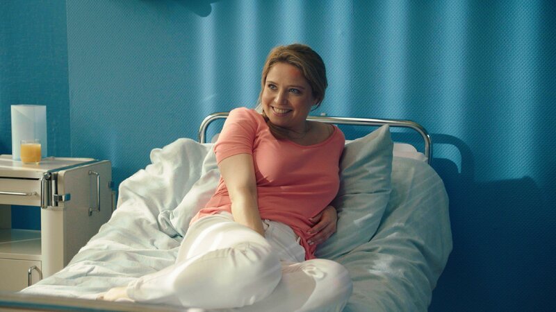 Micki Busch (Caroline Frier) – Bild: TVNOW /​ UFA Fiction