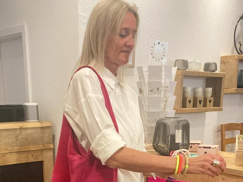 Kandidatin Manuela  +++ – Bild: RTL /​ Constantin Ent. /​ Tag 2: Manuela, Münster