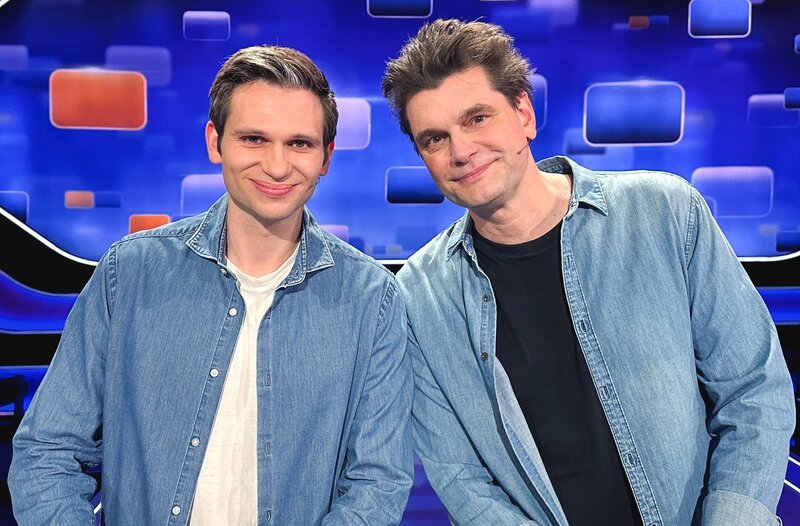 Die Kandidaten des Teams „heute-show“: Fabian Köster (l.) und Lutz van der Horst (r.) – Bild: ARD/​ITV Studios
