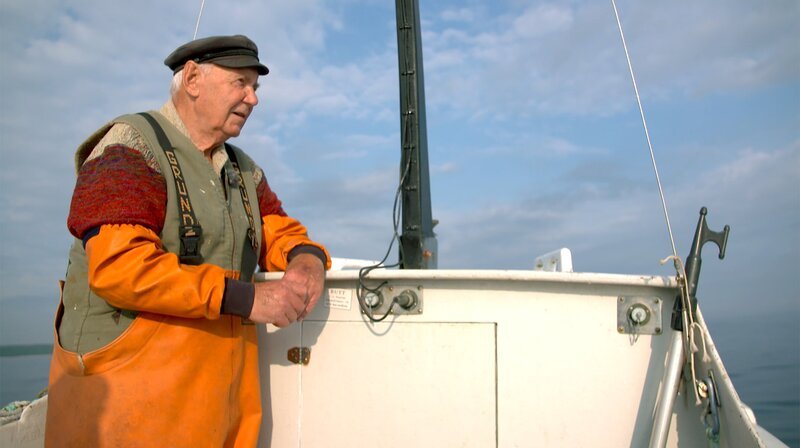 „Seemanns Braut ist die See“ und Fischer Karl-Heinz Ruschau bleibt ihr treu. – Bild: NDR