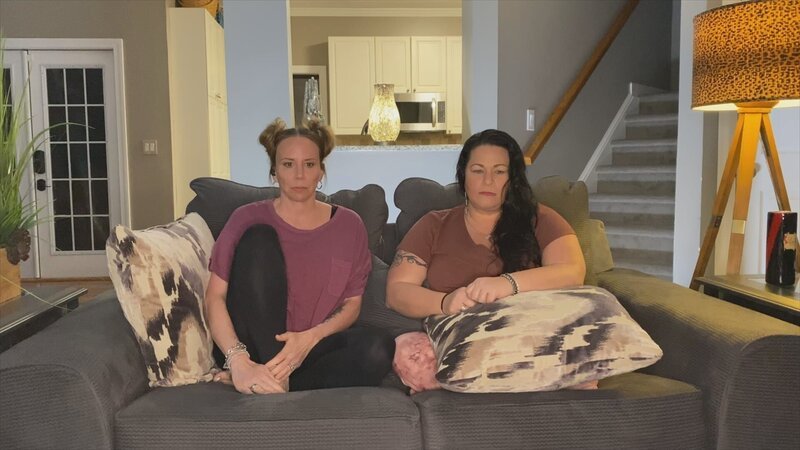 Cynthia and Molly settle in as the latest episode begins. – Bild: Discovery Communications, LLC