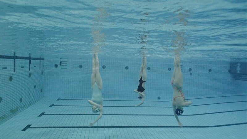 Synchronschwimmen – Hanni hält die Luft an – Bild: rbb/​Bernadette Hauke