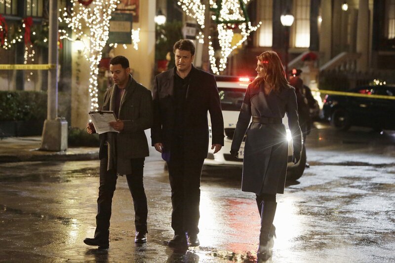 L-R: Javier Esposito (Jon Huertas), Richard Castle (Nathan Fillion), Kate Beckett (Stana Katic) – Bild: PLURIMEDIA (ABC)