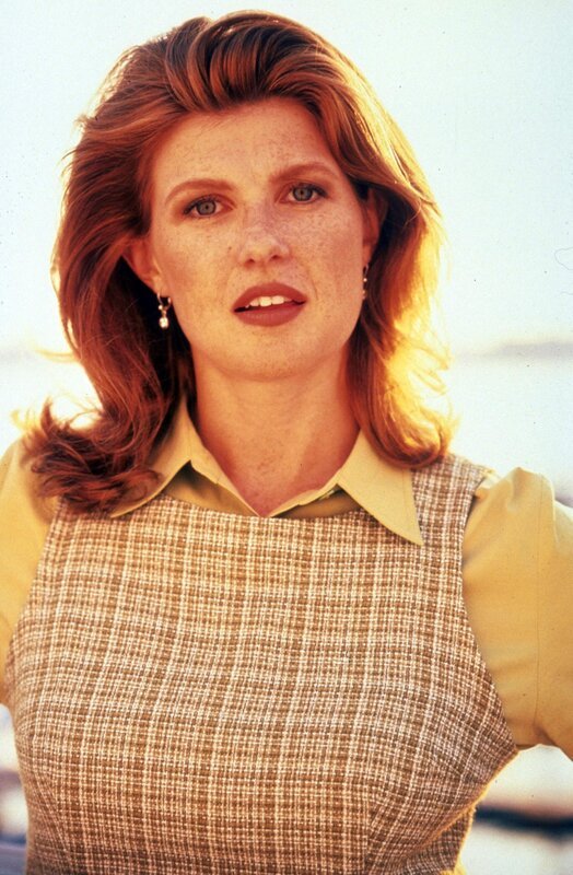 (1. Staffel) – Nikki Faber (Connie Britton) ist zwar eine gewissenhafte Buchhalterin, ihr chaotisches Privatleben lässt sie jedoch so manche Zahl vergessen – mit fatalen Folgen. – Bild: DreamWorks LLC