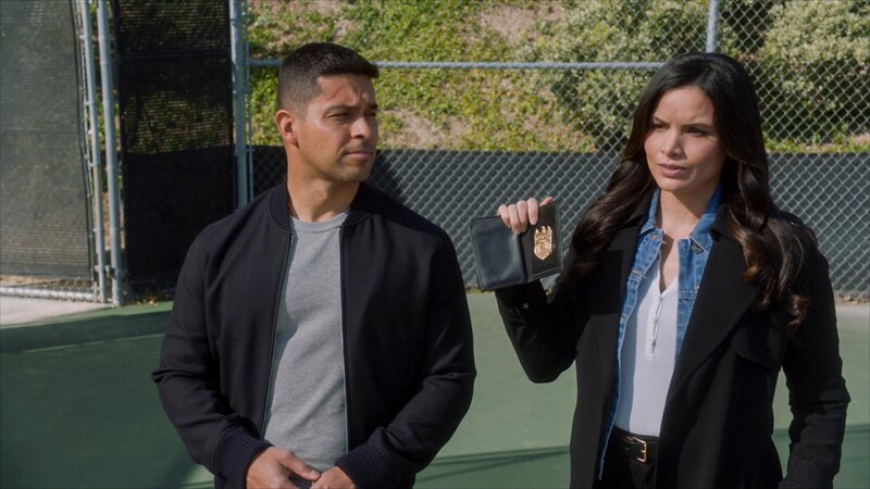 Nick Torres (Wilmer Valderrama, l.); Jessica Knight (Katrina Law, r.) – Bild: Kabel Eins