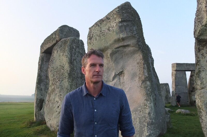 Dan Snow in Stonehenge – Bild: Licensed by Blue Ant International Limited