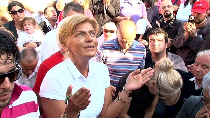 Seherin Mirjana in Medjugorie. – Bild: 3sat