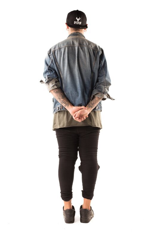 Davey (vorher) – Bild: Fremantle Media Enterprises Ltd.