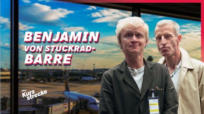 Kurzstrecke goes international … Airport Frankfurt. Benjamin von Stuckrad-Barre muss vom Hotel zum Flughafen und wird vom Team zum Flughafen mitgenommen. – Bild: SWR