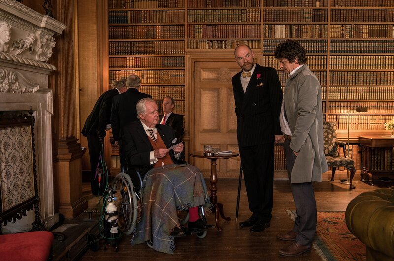 Des Nealon (Lord Lister), Götz Schubert (Melrose Plant), Fritz Karl (Inspektor Richard Jury). – Bild: ORF 2