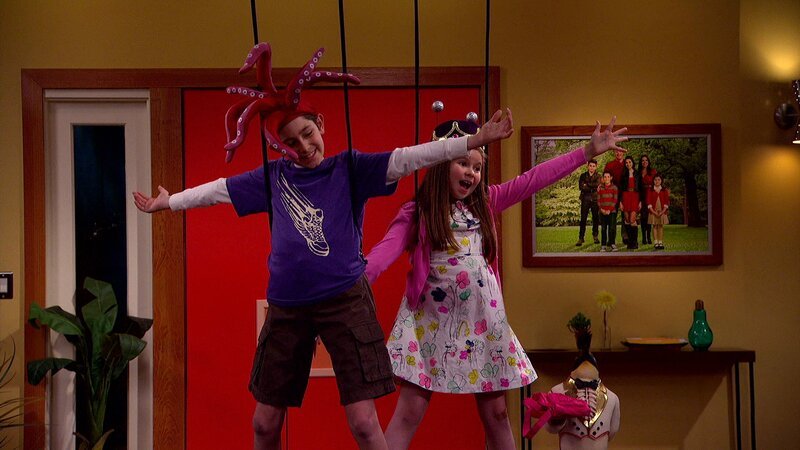 Billy Thunderman (Diego Velazquez), Nora Thunderman (Addison Riecke) – Bild: Paramount