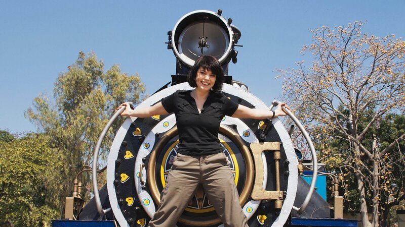 Mona Vetsch im Eisenbahnmuseum in Delhi – Bild: 3sat