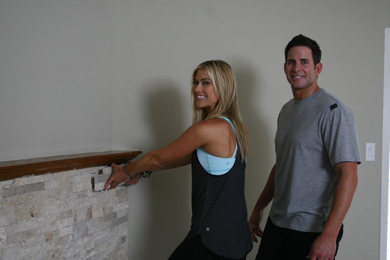 Christina und Tarek El Moussa packen gemeinsam an. – Bild: HGTV/​Scripps Networks, LLC.