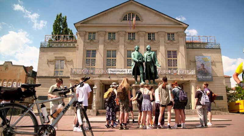 Kultur und Geschichte locken in Weimar viele Besucher an. – Bild: phoenix/​ZDF/​John Will