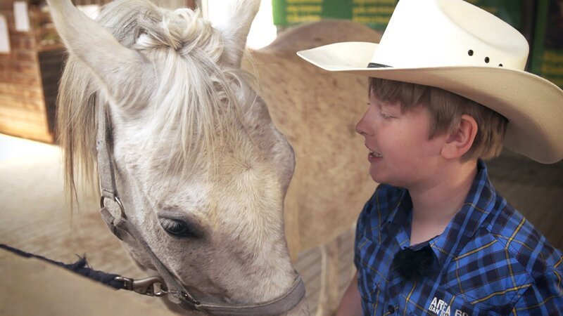 Jonas und sein Westernpferd Wantani. – Bild: MDR/​Cine Impuls