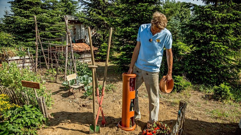 Kühle Getränke ganz ohne Strom – Erfrischung für den Garten – Bild: NDR/​Udo Tanske