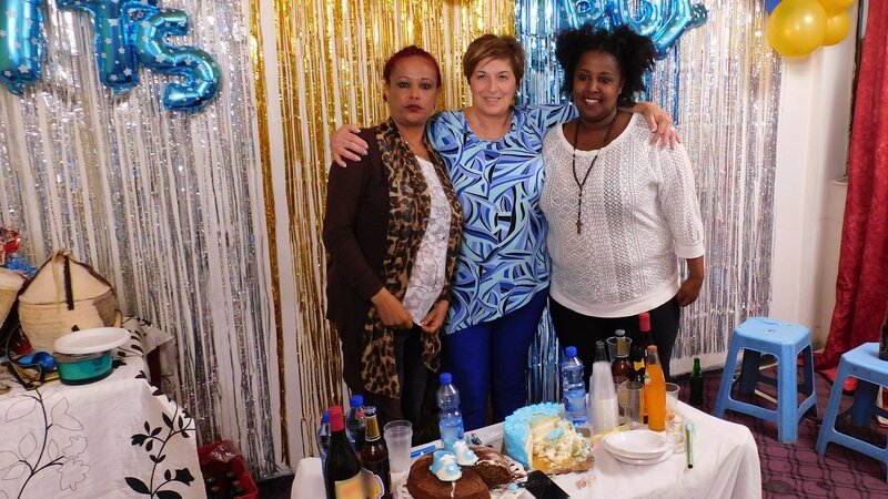 Ari at her baby shower in Ethiopia. – Bild: Discovery Communications, LLC
