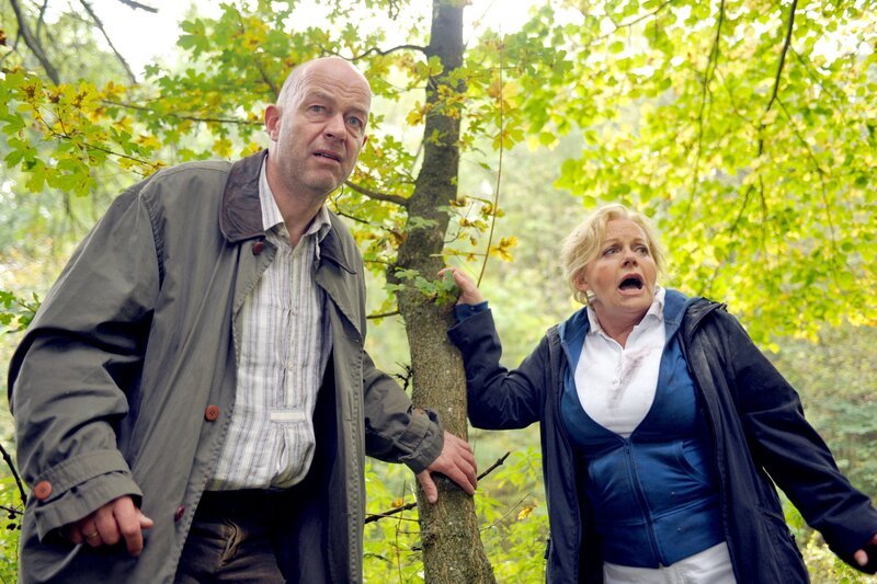 Charly Rabanser (Salchegger), Brigitte Kren (Maria). – Bild: ORF/​Hubert Mi