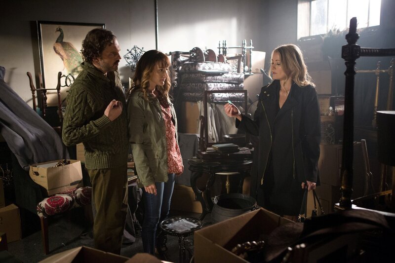GRIMM -- „The Last Fight“ Episode 403 -- Pictured: (l-r) Silas Weir Mitchell as Monroe, Bree Turner as Rosalee Calvert, Louise Lombard as Elizabeth – Bild: NBC /​ Universal /​ Open 4 Business Productions LLC.