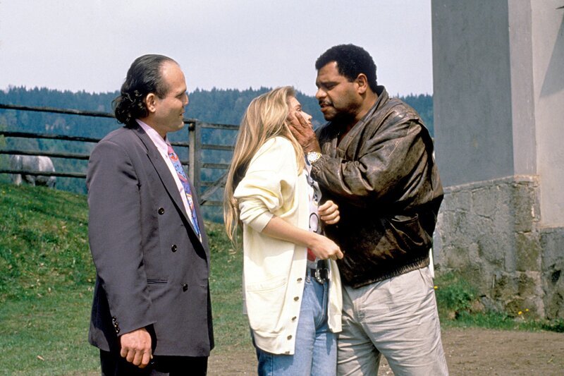 L-R: Mafioso (Günther Kaufmann), Ida (Julia Biedermann), Beppe (Dan van Husen). – Bild: ORF 2