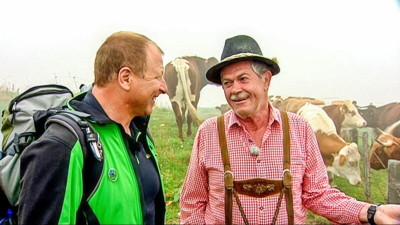 Sepp Mohr und Harry Prünster – Salzburger Almenweg – Lackenalmen. – Bild: ORF