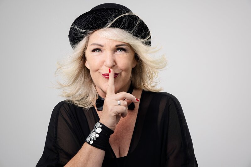 Barbara Balldini. – Bild: ORF/ORF III/Tim Ertl Barbara Balldini. – Bild: ORF/ORF III/Tim Ertl
