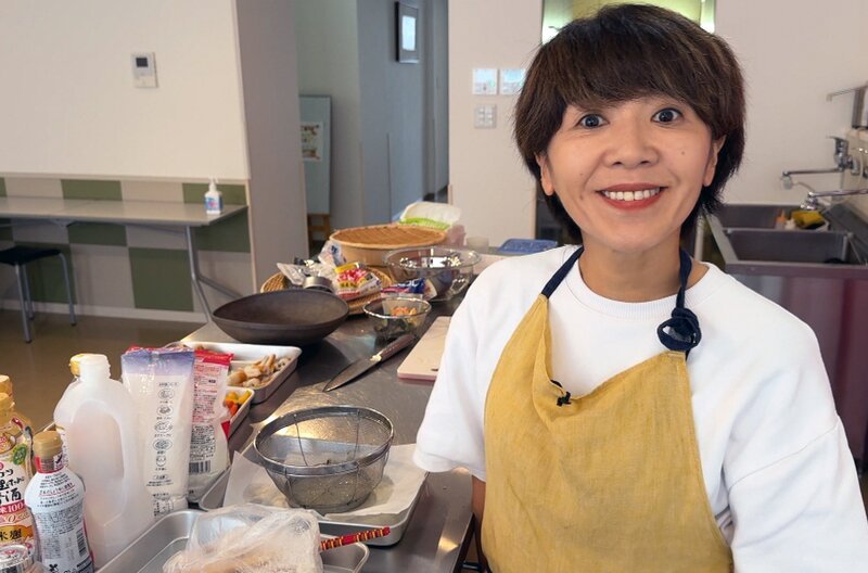 Die kulinarische Box ist nicht so einfach zubereitet, wie es scheint: Yukako Nogami gilt in Japan als Starköchin für Bento. – Bild: Elephant Doc