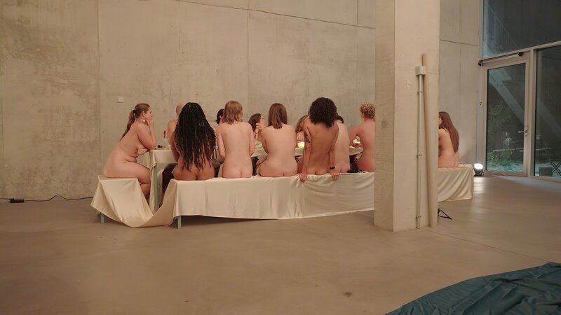 „The Füde Experience“ verbindet Essen, Kunst, Nacktheit und Selbstliebe. – Bild: Spiegel Geschichte