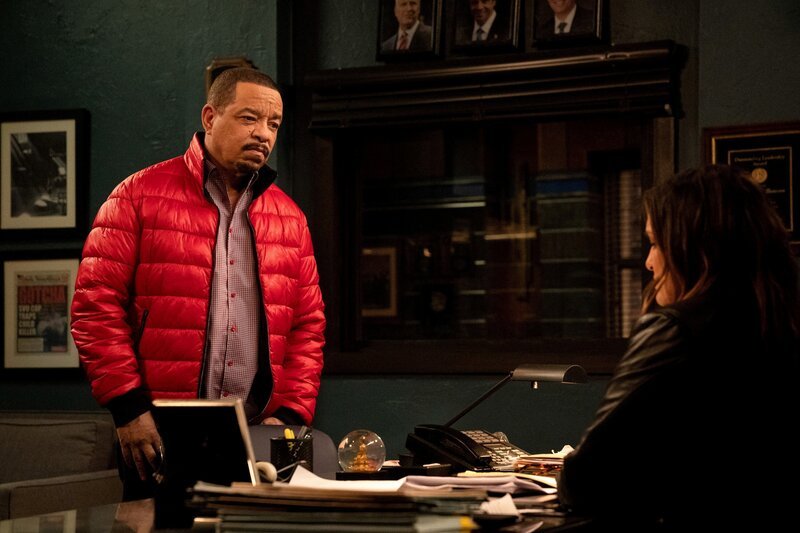 LAW & ORDER: SPECIAL VICTIMS UNIT -- „Trick-Rolled at the Moulin“ Episode 22013 -- Pictured: Ice T as Sergeant Odafin „Fin“ Tutuola. – Bild: NBC /​ NBCUniversal /​ NBCUniversal Media, LLC