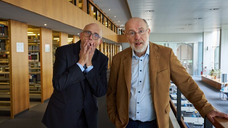 Staunen kann der Anfang von Wissen sein, von Glauben – ein neuer Blick auf die Welt. Heute aber gibt es per Klick Antworten auf alles. Geht so das Staunen verloren? Haben wir es verlernt? Im Bild: Thomas Schwartz (l.) und Harald Lesch (r.) – Bild: ZDF