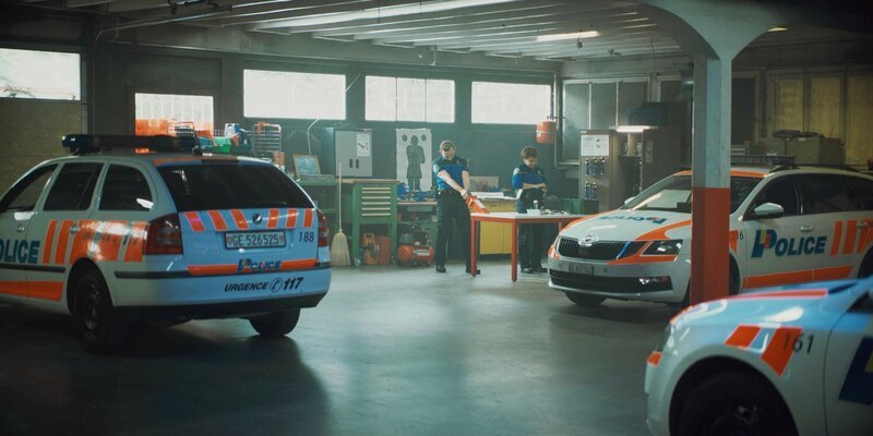 Lewis (Kacey Mottet-Klein, l.). – Bild: RTS/​Capture d’écran