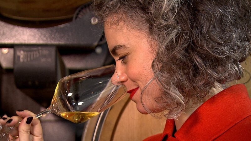 Prickelnde Frische im Glas. – Bild: ORF/​ORF-Tirol