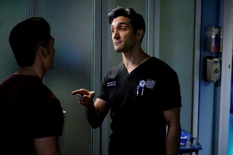 CHICAGO MED -- „Just A River In Egypt“ Episode 519 -- Pictured: (l-r) Brian Tee as Ethan Choi, Dominic Rains as Crockett Marcel – Bild: Elizabeth Sisson /​ NBC