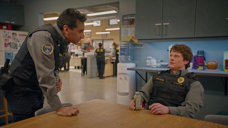 L-R: Amit Patel (Ravi Patel) und Fred ‚Shred‘ Taylor (Michael Rowland) – Bild: The Movie Database