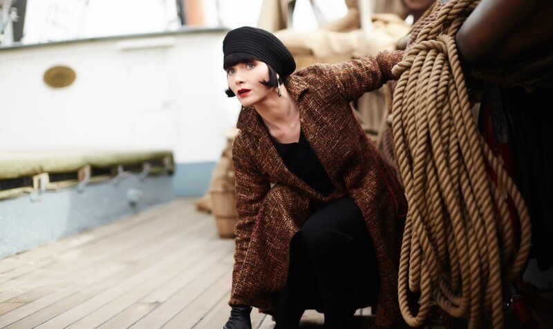 Miss Phryne Fisher (Essie Davis). – Bild: ORF/​All3Media/​Every Cloud Productions/​Ben King