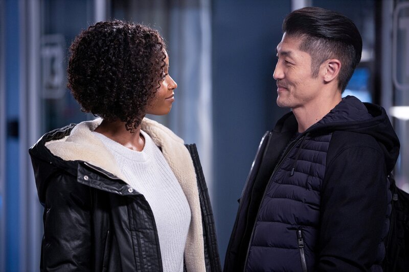 CHICAGO MED -- „I Will Do No Harm“ Episode 515 -- Pictured: (l-r) Yaya DaCosta as April Sexton, Brian Tee as Dr. Ethan Choi – Bild: NBC /​ NBC Universal /​ NBCUniversal Media LLC