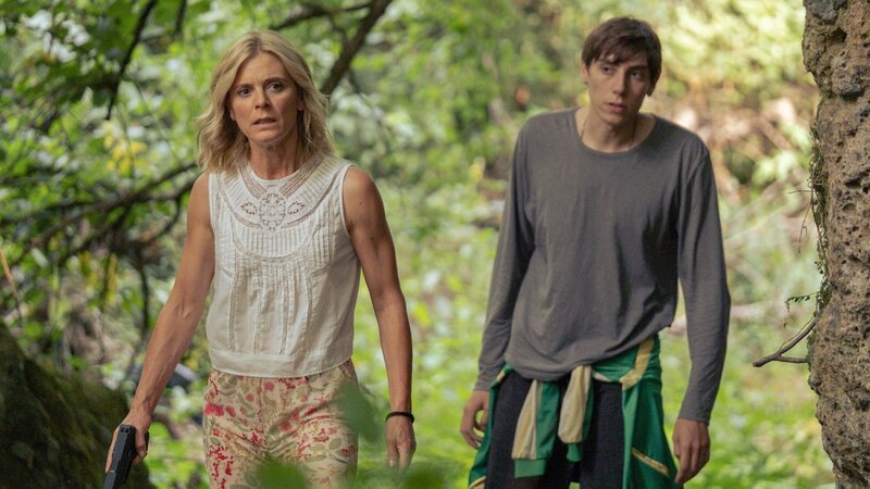 Sylvia Fox (Emilia Fox) nimmt Sasha Pavlenko (Alexander Arnold), den Sohn eines alten Freundes, vorübergehend bei sich auf. Die beiden geraten in Gefahr. – Bild: ZDF