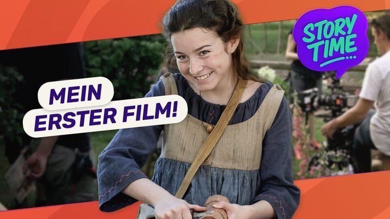 Sammy steht zum ersten Mal vor der Kamera. In ihrer ersten Filmrolle spielt sie Ella in einem Märchenfilm. – Bild: ARD/​Michael Ihle/​Matthias Kind