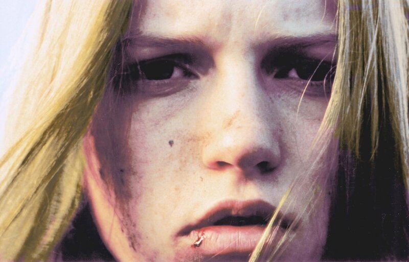 Jeannes (Julia Hummer) erste Liebe wird zur Tragödie – und zerstört die Familie. – Bild: HR / Schramm-Film Jeannes (Julia Hummer) erste Liebe wird zur Tragödie – und zerstört die Familie. – Bild: HR / Schramm-Film