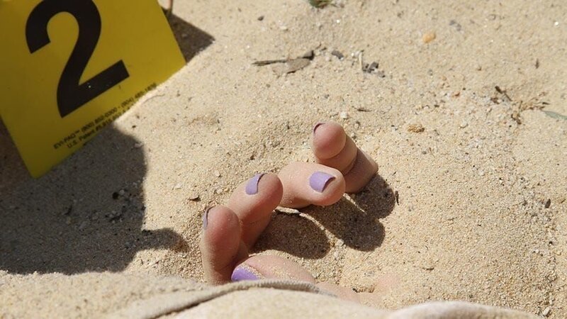 A body is found in the desert. – Bild: TLC (DEUT)