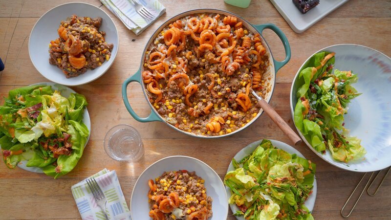 Beauty shot of Molly Yeh’s Busy Day Hotdish and Pea & Bacon Salad with French Dressing, as seen on Girl Meets Farm, Season 7. – Bild: Television Food Network, G.P. All Rights Reserved.