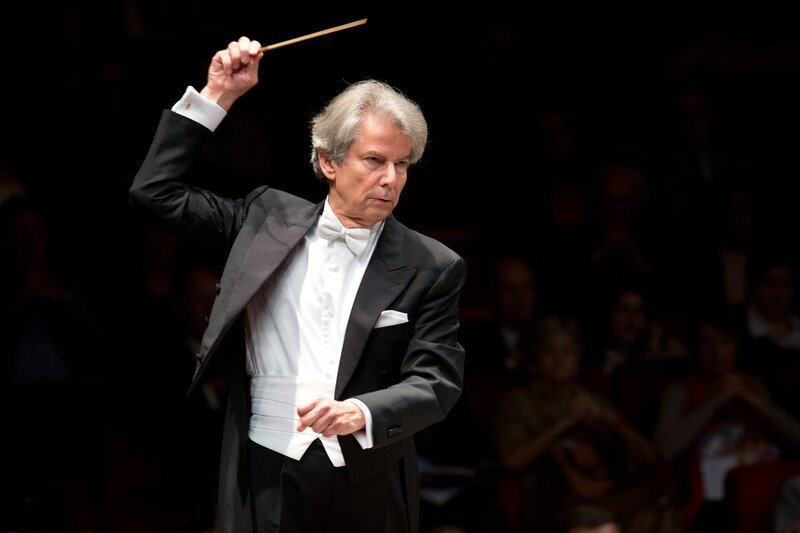 Dirigent Hartmut Haenchen. – Bild: BR/Musacchio & Ianniello/Riccardo Musacchio Dirigent Hartmut Haenchen. – Bild: BR/Musacchio & Ianniello/Riccardo Musacchio