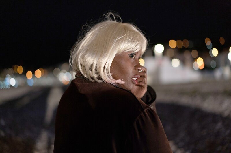 Joy (Eliane Umuhire) bei der Arbeit – Bild: Alexandra Fleurantin